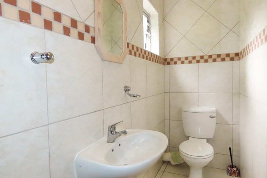 2 Bedroom Property for Sale in Abbotsford Eastern Cape